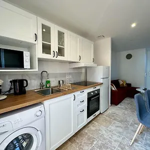 Appartement Lumineux Avec Terrasses, Le Luc