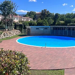 Appartement 2 Dans Avec Piscine Et Parking, La Ciotat